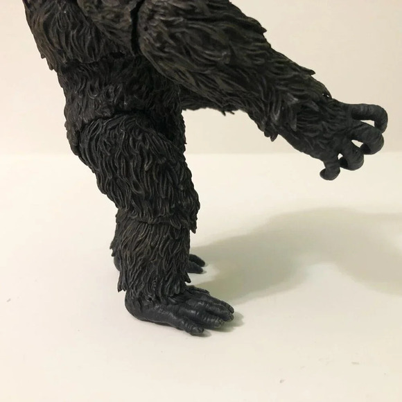 Mezco Toyz King Kong Skull Island Action Figure 7  Inch Tall Incomplete - Picture 14 of 16
